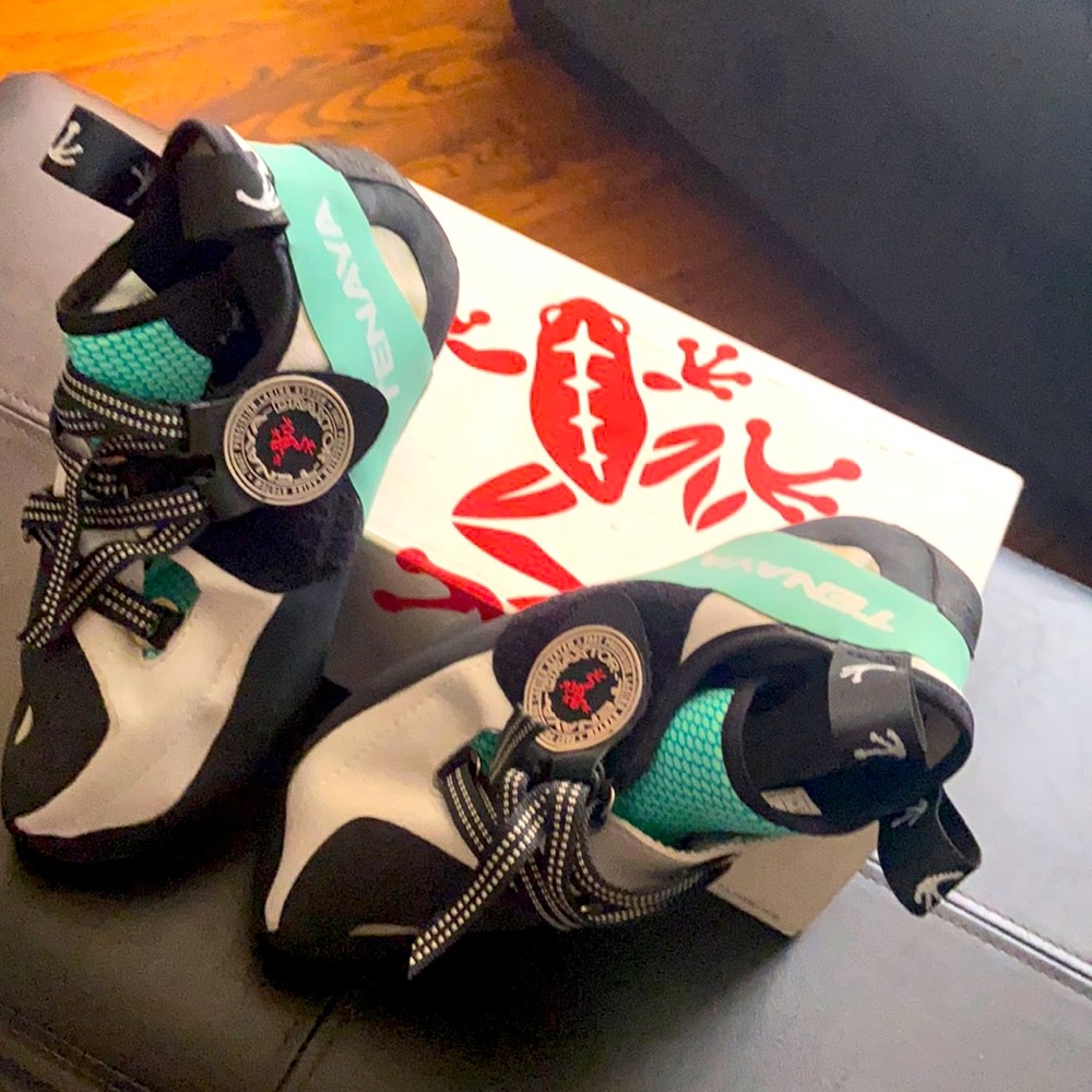 Tenaya Oasi LV Rock Climbing Shoes
